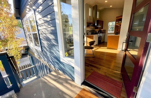 Century West Apartment | Bluebird Day - Summit Sanctuary