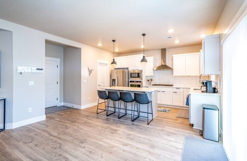 Century West House | Bluebird Day - Tippy Toe