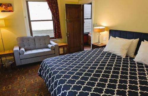 Richmond Hotel | Bluebird Guesthouse