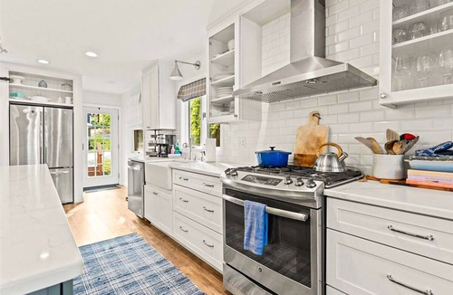 Queensbury House | Bluebird Hideaway