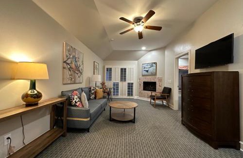 Cambria Hotel | Bluebird Inn