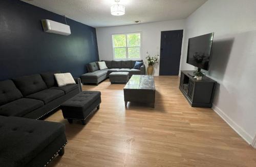 St. Robert House | Bluebird Liberty Cottage