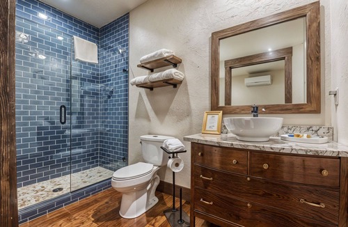 Elk City Hotel | Bluebird Place Jessie Room: Historic Rt 66