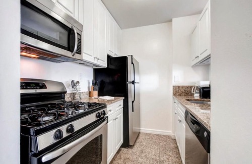 Central Park South Apartment | Bluebird Suites in Midtown West