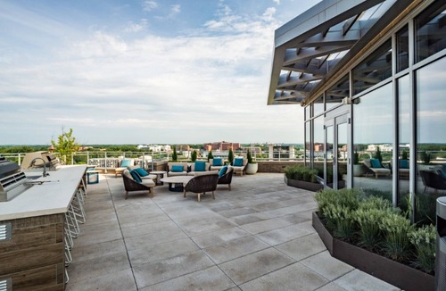 Woodmont Triangle Apartment | Bluebird Suites near Chevy Chase