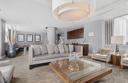 Hudson Exchange Apartment | Bluebird Suites near the PATH