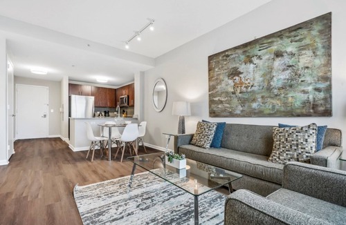 Hudson Exchange Apartment | Bluebird Suites near PATH
