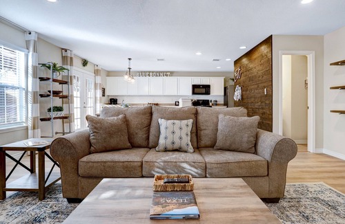Wetmore House | Bluebonnet - A Birdy Vacation Rental