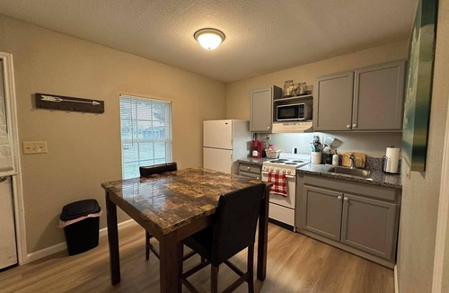 West Tawakoni Apartment | Bluebonnet Cottages by the Lake - Cabin 4
