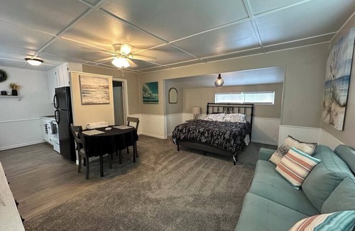 West Tawakoni Cabin | Bluebonnet Cottages by the Lake - Cabin 6