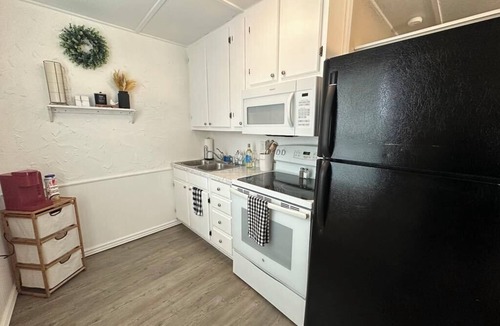 West Tawakoni Cabin | Bluebonnet Cottages by the Lake - Cabin 6