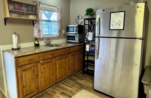 Azle Apartment | Bluebonnet Studio near Lake Weatherford & Dove Ridge Vineyard