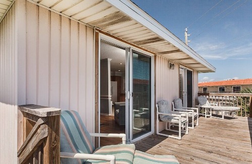 Surfcrest Village Condo | Bluefish 16 House