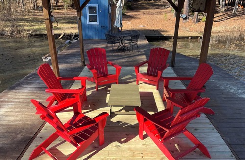 Ebony House | BlueFox: 4 BR 3.5 Bath Waterfront Escape UPDATED 2025!