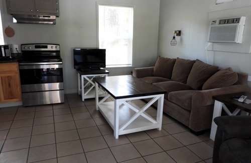 Royal Cabin | Bluegill Cabinn