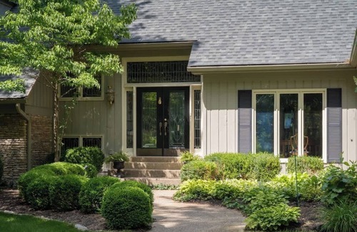 Anchorage House | Bluegrass Whimsy | Your 152nd Derby Headquarters!