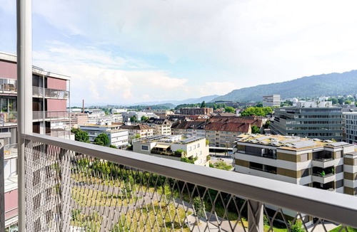 Alt-Wiedikon Apartment | Blueground | Alt-Wiedikon, balcony, nr Uetliberg
