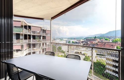 Alt-Wiedikon Apartment | Blueground | Alt-Wiedikon, balcony, nr Uetliberg