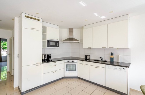 Basel Apartment | Blueground | Am Ring, balcony, nr Kunstmuseum