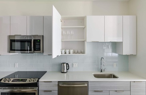 Assembly Square Apartment | Blueground | Assembly Square, pool, nr Mystic River