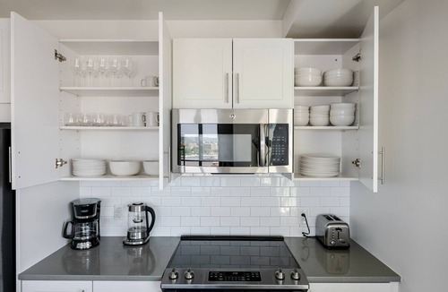 Assembly Square Apartment | Blueground | Assembly Square, pool, nr Mystic River