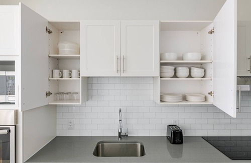 Assembly Square Apartment | Blueground | Assembly Square, pool, nr Mystic River