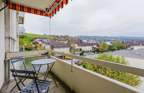 Horgen District Apartment | Blueground | Au, w/d, clost to local market