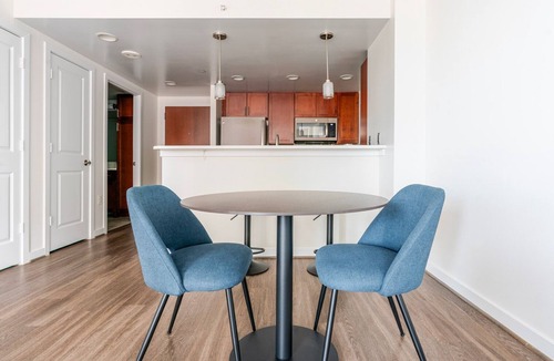 Ballston Apartment | Blueground | Ballston, pool, nr Arlington Cemetery
