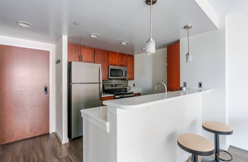 Ballston Apartment | Blueground | Ballston, pool, nr Arlington Cemetery