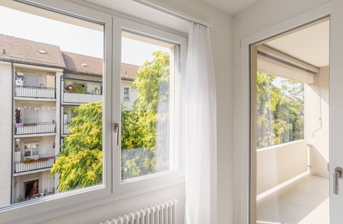 Iselin Apartment | Blueground | Basel-Iselin, balcony, nr Kunstmuseum