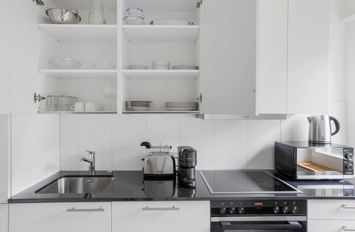 Iselin Apartment | Blueground | Basel-Iselin, balcony, nr Rhine