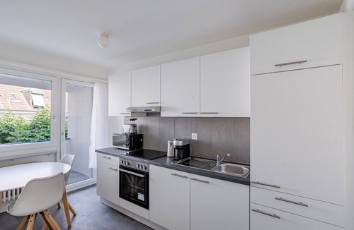 Matthaus Apartment | Blueground | Basel-Matthäus, balcony, nr Kunstmuseum