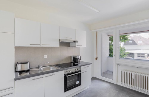 Matthaus Apartment | Blueground | Basel-Matthäus, balcony, nr Tinguely Museum