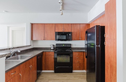West Bellevue Apartment | Blueground | Bellevue, w/d, nr Downtown Park