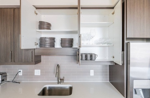 Waltham Apartment | Blueground | Bleachery, pool, nr Charles River