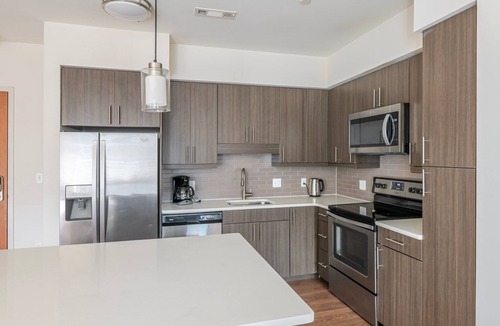 Waltham Apartment | Blueground | Bleachery, pool, nr Charles River