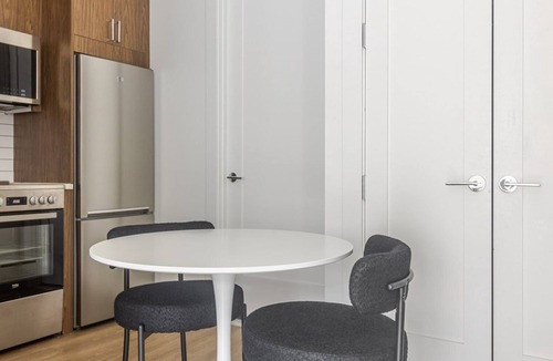 Boerum Hill Apartment | Blueground | Boerum Hill, rooftop, nr Brooklyn Bridge