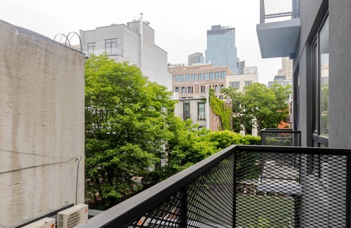 Boerum Hill Apartment | Blueground | Boerum Hill, rooftop, nr Brooklyn Bridge