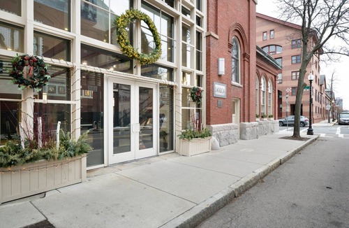 Thompson Square - Bunker Hill Apartment | Blueground | Bunker Hill, view, nr Bunker Hill Monument