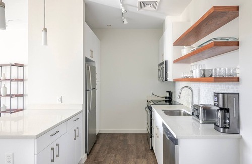 Cambridgeport Apartment | Blueground | Cambridgeport, rooftop, nr MIT