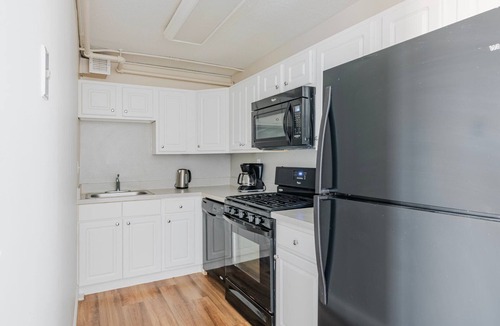 Cambridgeport Apartment | Blueground | Cambridgeport, rooftop, nr MIT