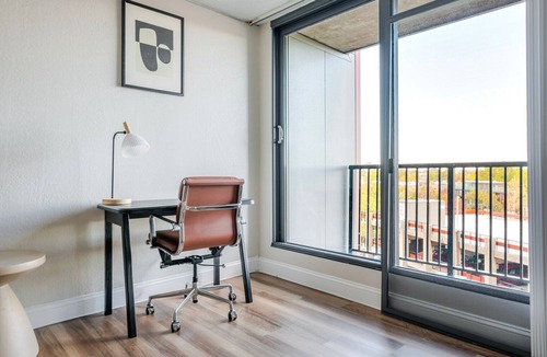 Cambridgeport Apartment | Blueground | Cambridgeport, rooftop, nr MIT