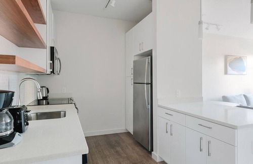 Cambridgeport Apartment | Blueground | Cambridgeport, rooftop, nr MIT