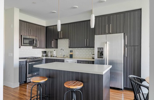 Pacific Highlands Ranch Apartment | Blueground | Carmel Valley, pool, nr Torrey Pines
