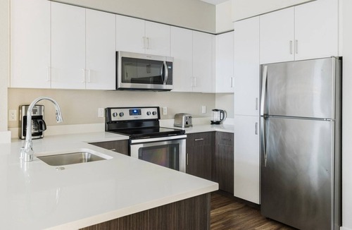 Centerville Apartment | Blueground | Centerville, pool, nr Central Park