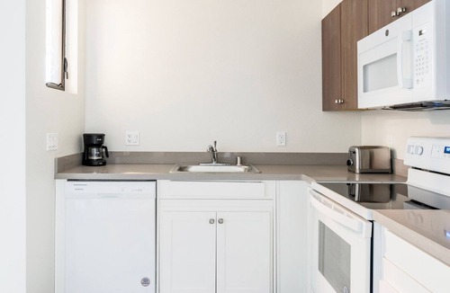 Central Berkeley Apartment | Blueground | Central Berkeley, rooftop, nr UC Berkeley