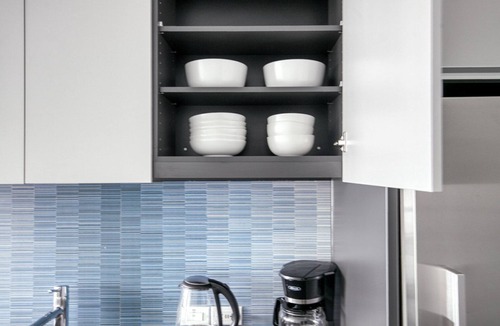 Central-Maverick Square - Paris Street Apartment | Blueground | Central-Maverick Square, pool, nr Boston Harbor