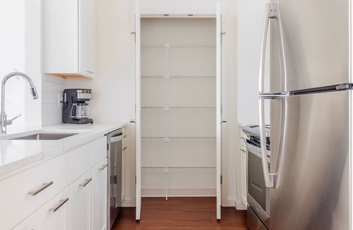 Cambridgeport Apartment | Blueground | Central Square, garden, nr Harvard