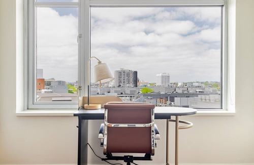 Cambridgeport Apartment | Blueground | Central Square, garden, nr Harvard