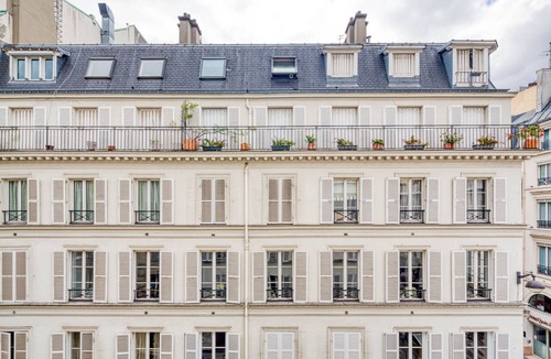 8th Arrondissement Apartment | Blueground | Champs Elysées, office, furnished
